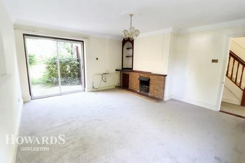 4 bedroom detached house for sale, Broom Gardens, Belton