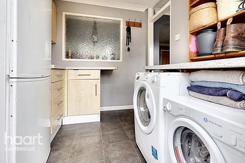 5 Dolls Close, Balsham, Cambridge, CB21 4EB