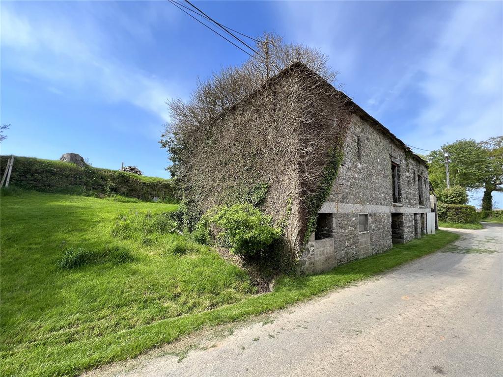Launceston, Cornwall PL15 3 bed detached house for sale £225,000