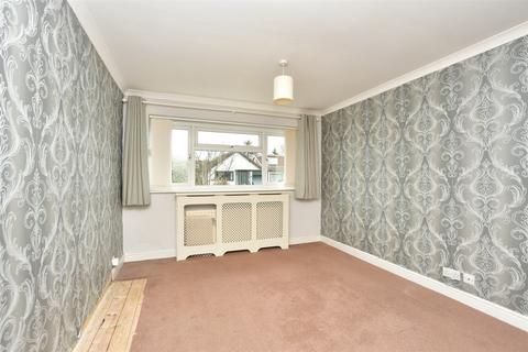 49 Castlefields, Istead Rise, Gravesend, DA13 9EJ