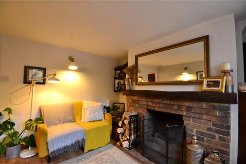 48 Maypole Road, Ashurst Wood, East Grinstead, RH19 3QY