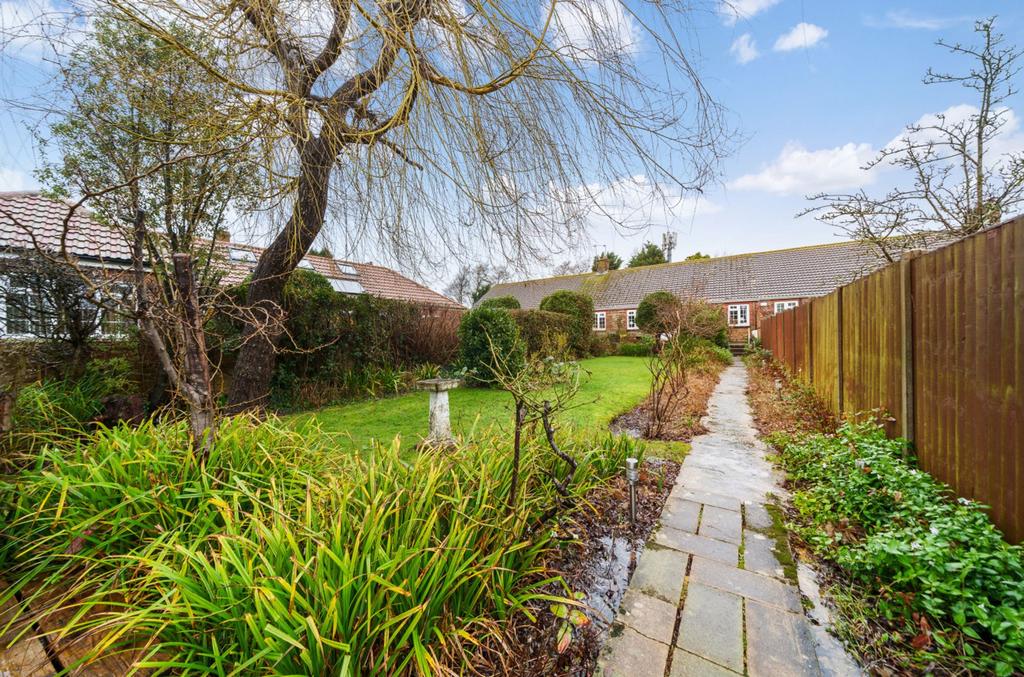 Barton Close, Nyetimber, PO21 2 bed terraced house for sale £400,000
