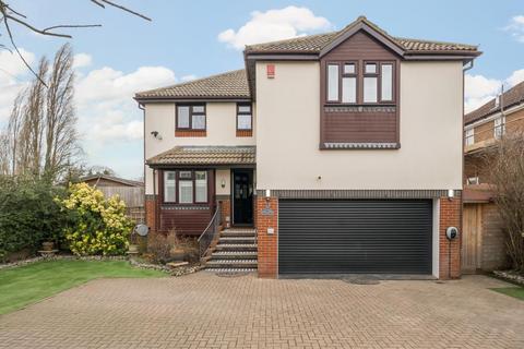 5 bedroom detached house for sale - Staines-Upon-Thames,  Surrey,  TW18