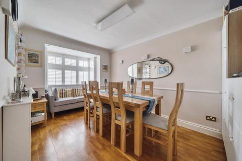 5 bedroom detached house for sale, Staines-Upon-Thames,  Surrey,  TW18