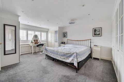 5 bedroom detached house for sale, Staines-Upon-Thames,  Surrey,  TW18