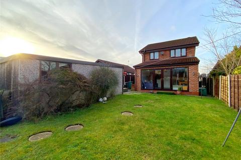 3 bedroom detached house for sale, Rivershill Drive, Heywood, Lancashire, OL10