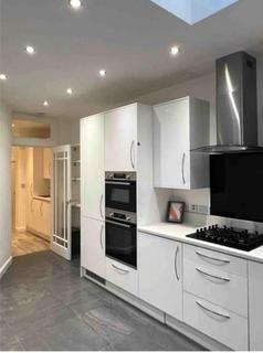 2 bedroom apartment to rent - The Roundway, London, N17
