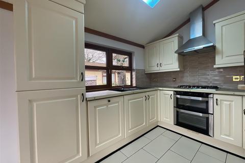 2 bedroom park home for sale, Hayes Country Park, Battlesbridge, Wickford, Essex