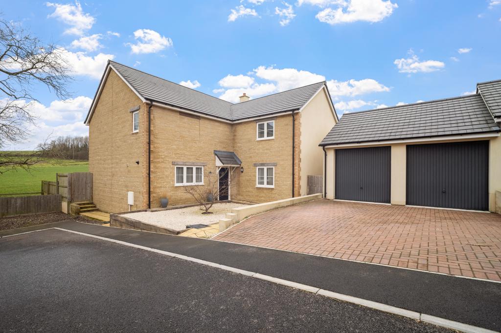 Mosterton, Beaminster, Dorset 5 bed detached house for sale £600,000