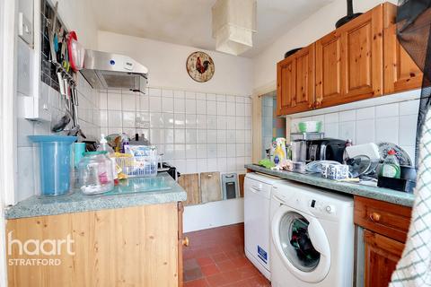 151 Chandos Road, London, E15 1TX