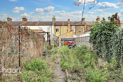 151 Chandos Road, London, E15 1TX