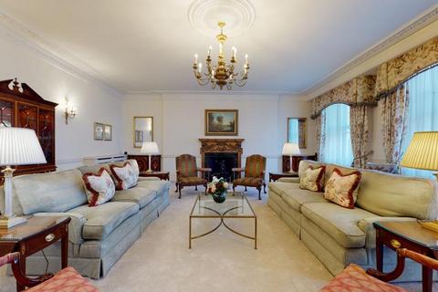 3 bedroom penthouse to rent, Kensington, London SW7, Kensington SW7