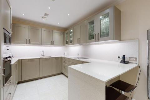 3 bedroom penthouse to rent, Kensington, London SW7, Kensington SW7