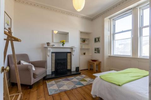 2 bedroom flat to rent, 2509L Annfield Street, Edinburgh, EH6 4JJ