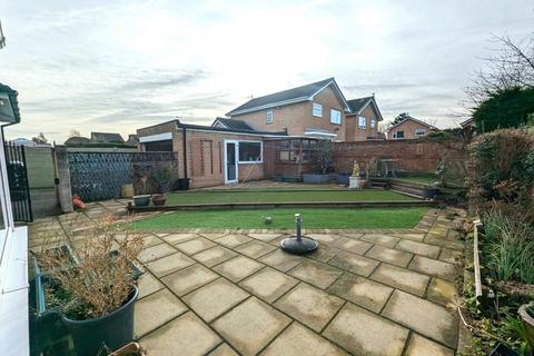 2 bedroom bungalow for sale, Hillsview Road, Ainsdale, Merseyside, PR8