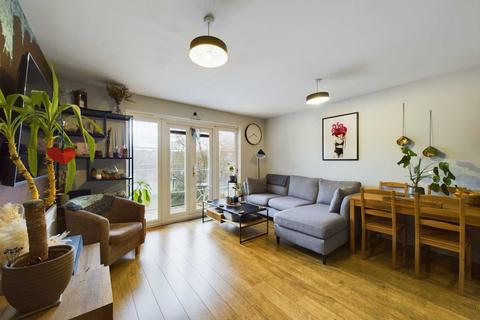 2 bedroom apartment for sale, Willow Court, Apsley