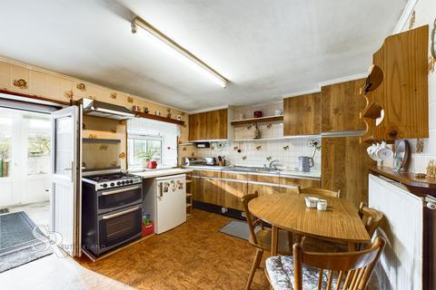45 Chapel Road, Whaley Bridge, High Peak, SK23 7LB