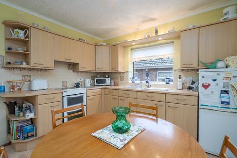 9 Fairlyn Drive, Bolton, BL5 1HJ