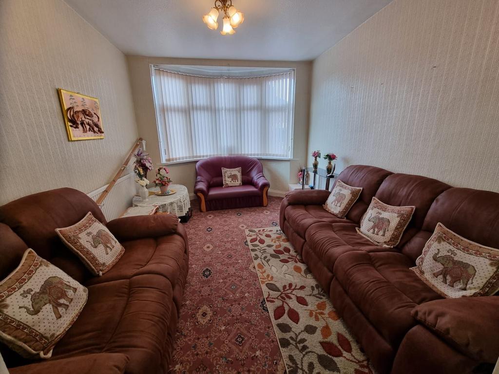 Catherine Street, Leicester, LE4 3 bed semidetached house for sale £