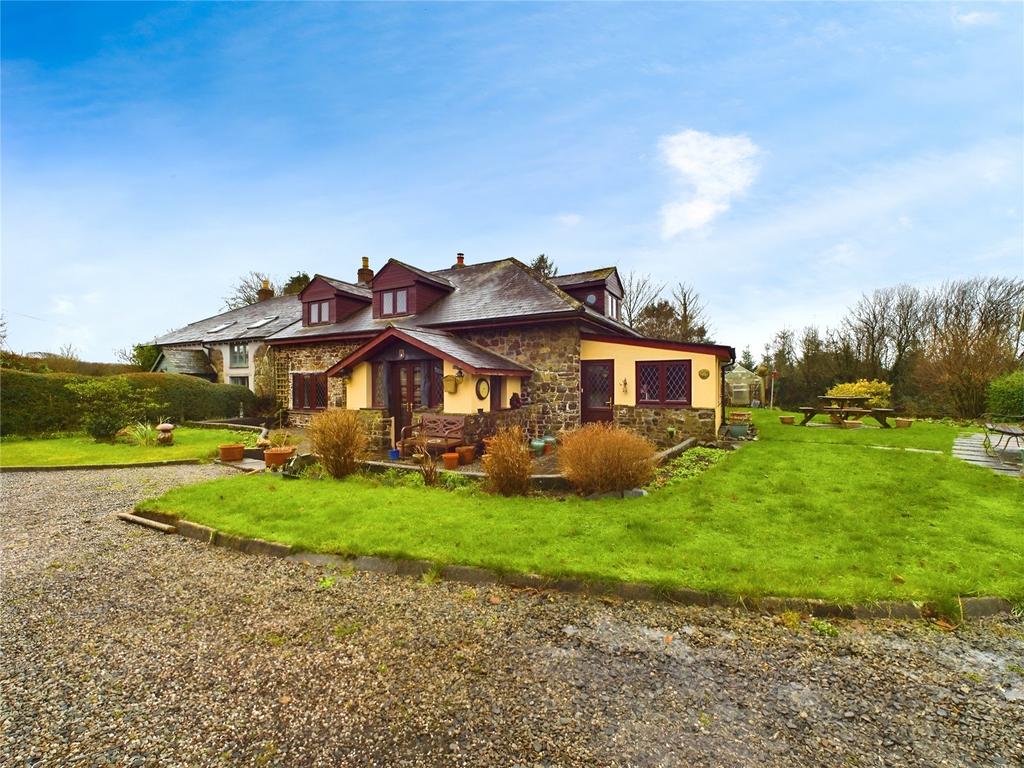 Holsworthy, Devon 3 bed semidetached house for sale £525,000