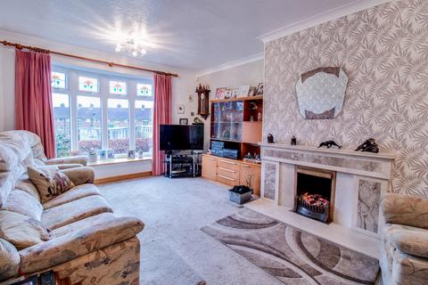 3 bedroom semi-detached house for sale, Tinshill Avenue, Cookridge, Leeds, West Yorkshire, LS16
