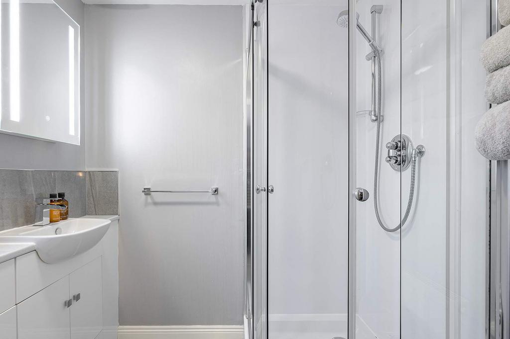 Ensuite