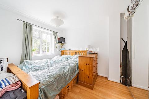 9 Thirlmere Rise, Bromley, BR1 4HY