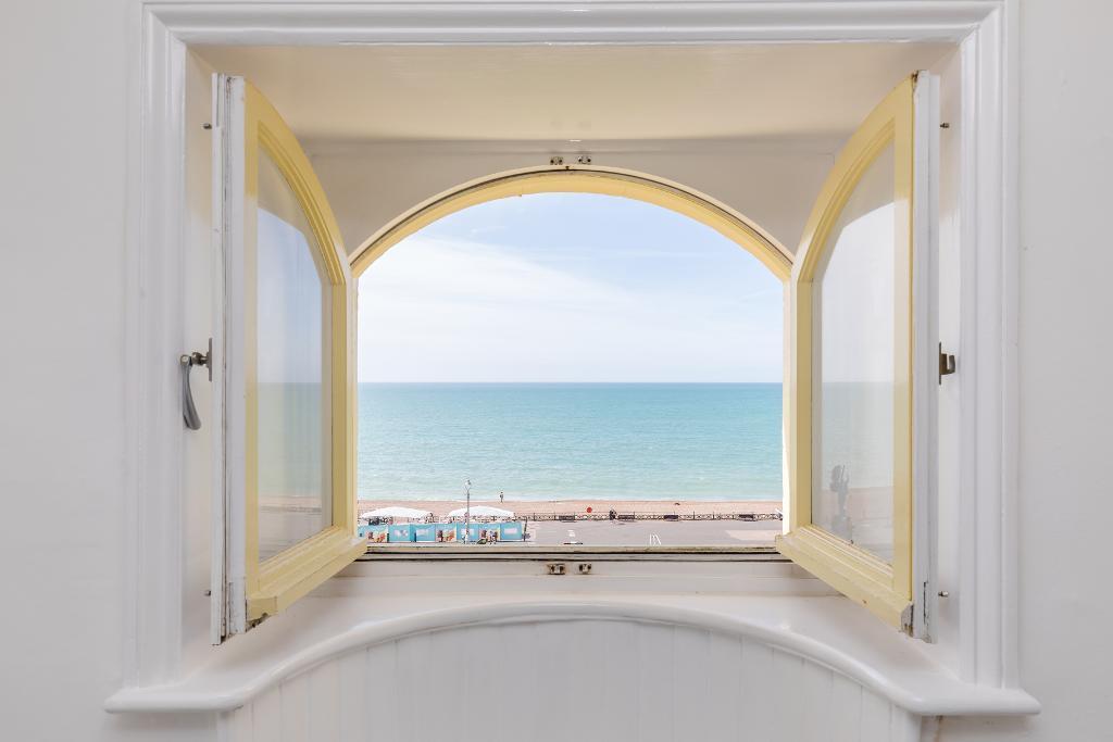Hove BN3 2 bed apartment for sale £440,000