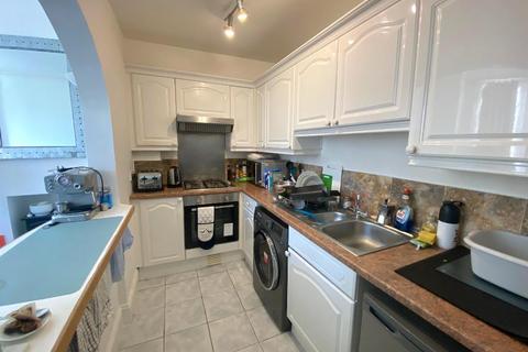 3 bedroom apartment to rent, Denmark Villas, Hove, BN3 3TH