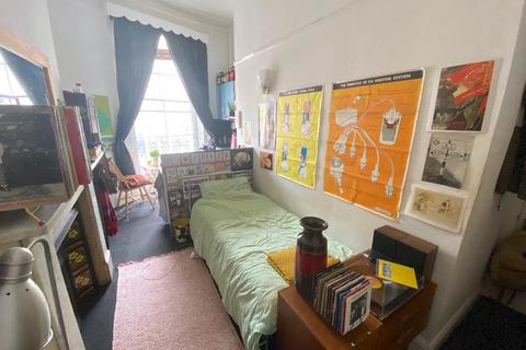 Studio to rent, Lansdowne Place, Hove, East Sussex, BN3 1FL