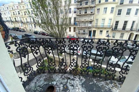 Studio to rent, Lansdowne Place, Hove, East Sussex, BN3 1FL