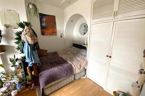 Studio to rent, Lansdowne Place, Hove, East Sussex, BN3 1FL