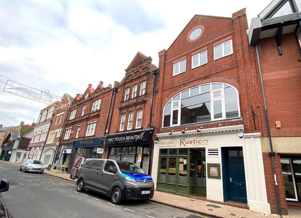 Eastbourne BN21 2 bed apartment - £1,400 pcm (£323 pw)