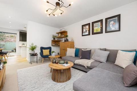 11 Barry Walk, Brighton, BN2 0HP