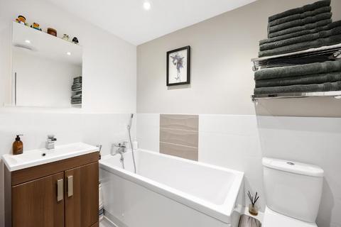 11 Barry Walk, Brighton, BN2 0HP