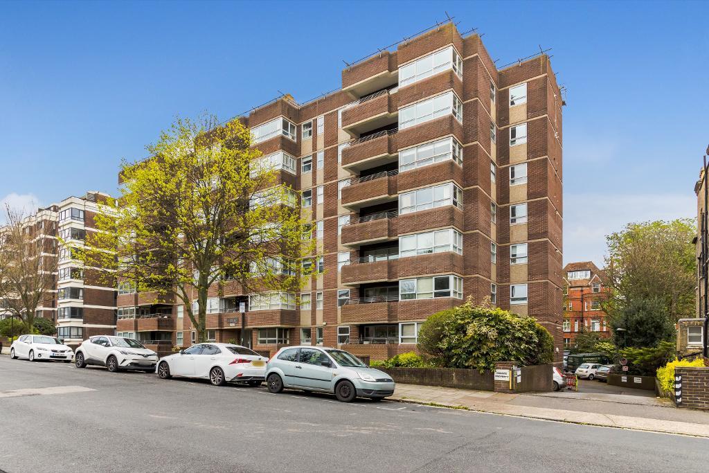 Eaton Gardens, Hove, BN3 3UB 2 bed apartment for sale £425,000
