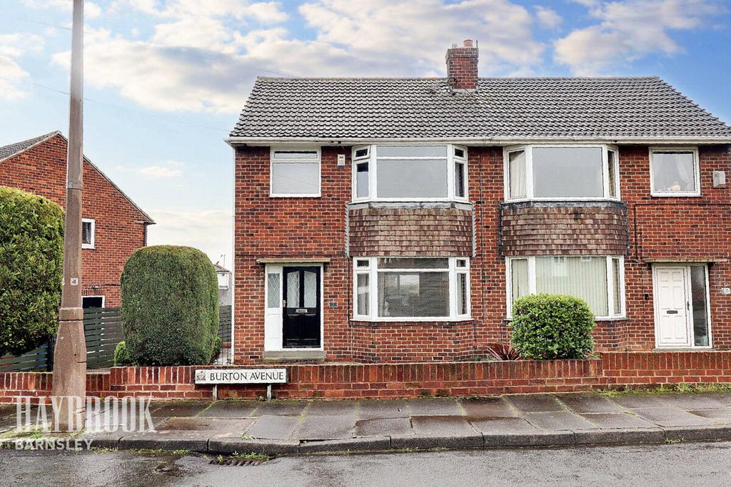 Burton Avenue, Monk Bretton 3 bed semidetached house for sale £150,000
