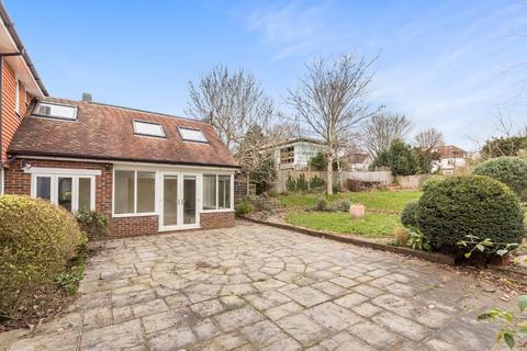 6 bedroom detached house to rent, Shirley Drive, Hove, BN3 6NQ