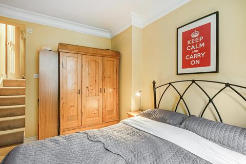 Flat 2, 52 Alderney Street, London, SW1V 4EX