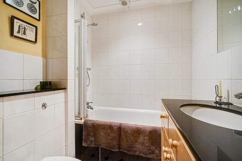 Flat 2, 52 Alderney Street, London, SW1V 4EX