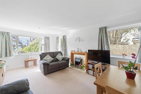 1 bedroom flat for sale, Bath Road, Worthing, West Sussex, BN11