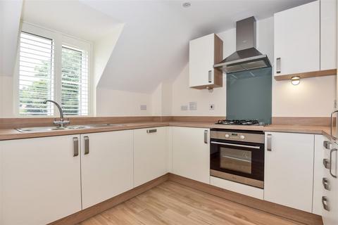 3 bedroom flat for sale, Castlegate, Chorleywood WD3