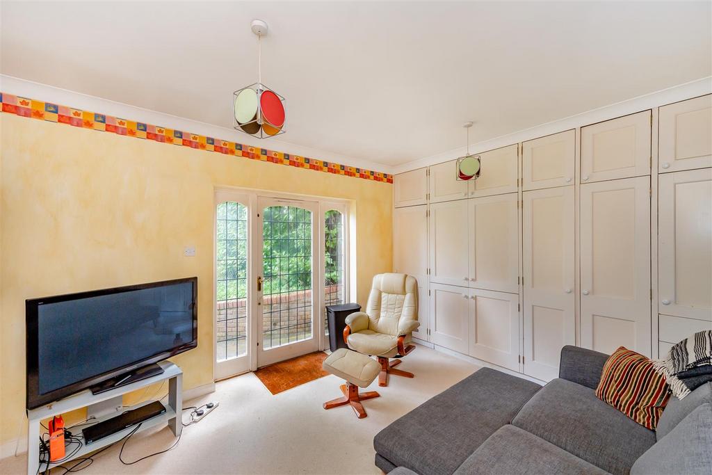 8552284-interior21.jpg