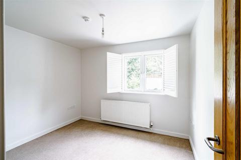 2 bedroom flat for sale, Allbrook House, Chorleywood WD3