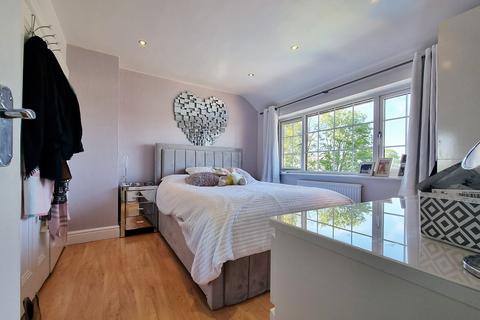 4 bedroom semi-detached house for sale, Norman Road, Barton-le-Clay, Bedfordshire, MK45