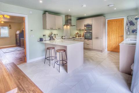 3 bedroom detached house for sale - Whitebeam Close, Silsoe, Bedfordshire, MK45