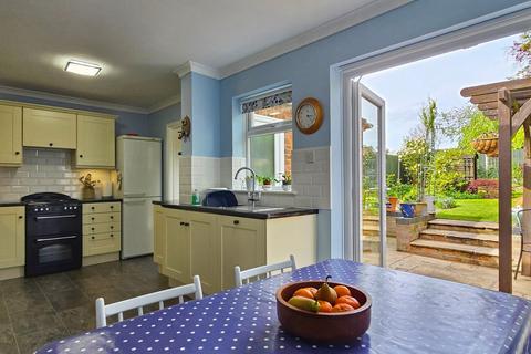 11 Alameda Walk, Ampthill, Bedford, MK45 2JX
