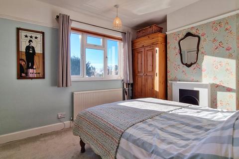 11 Alameda Walk, Ampthill, Bedford, MK45 2JX