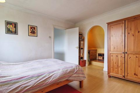 35 Alameda Road, Ampthill, Bedford, MK45 2LA