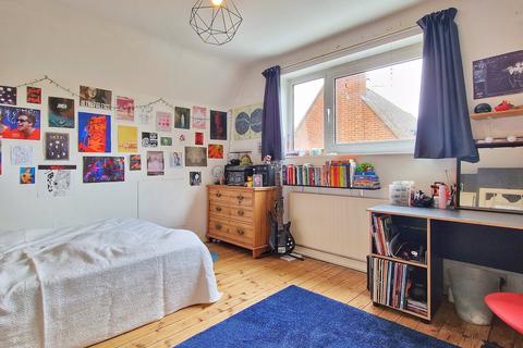 35 Alameda Road, Ampthill, Bedford, MK45 2LA